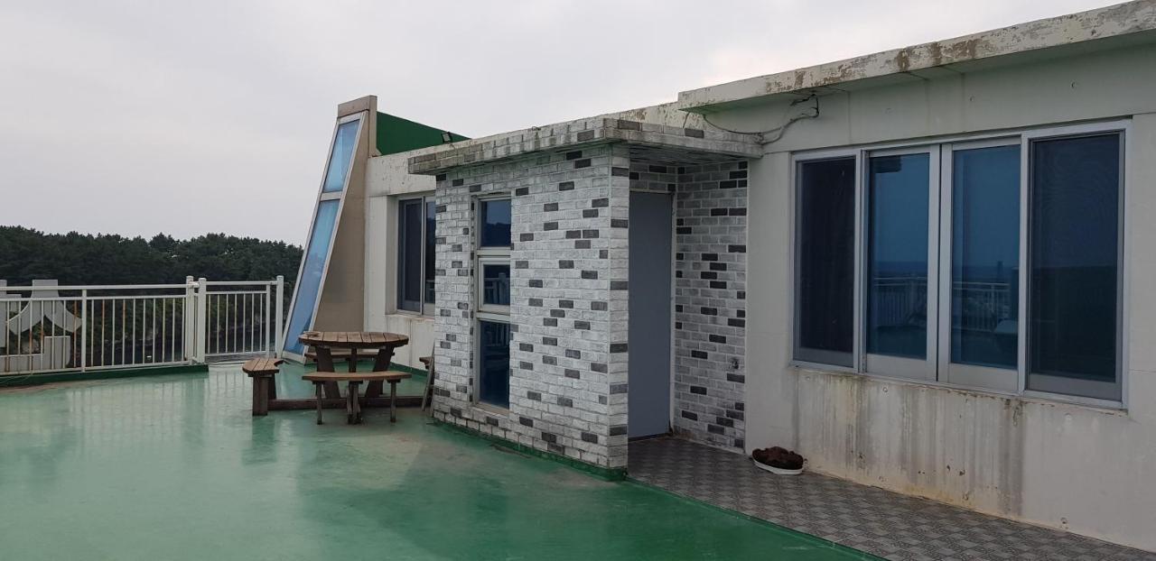 Seom Story Pension Seogwipo Ngoại thất bức ảnh